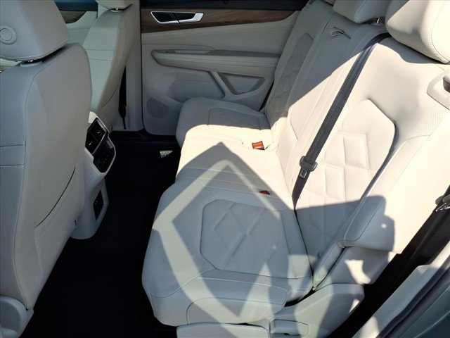 New 2026 Volkswagen Atlas SE image 14