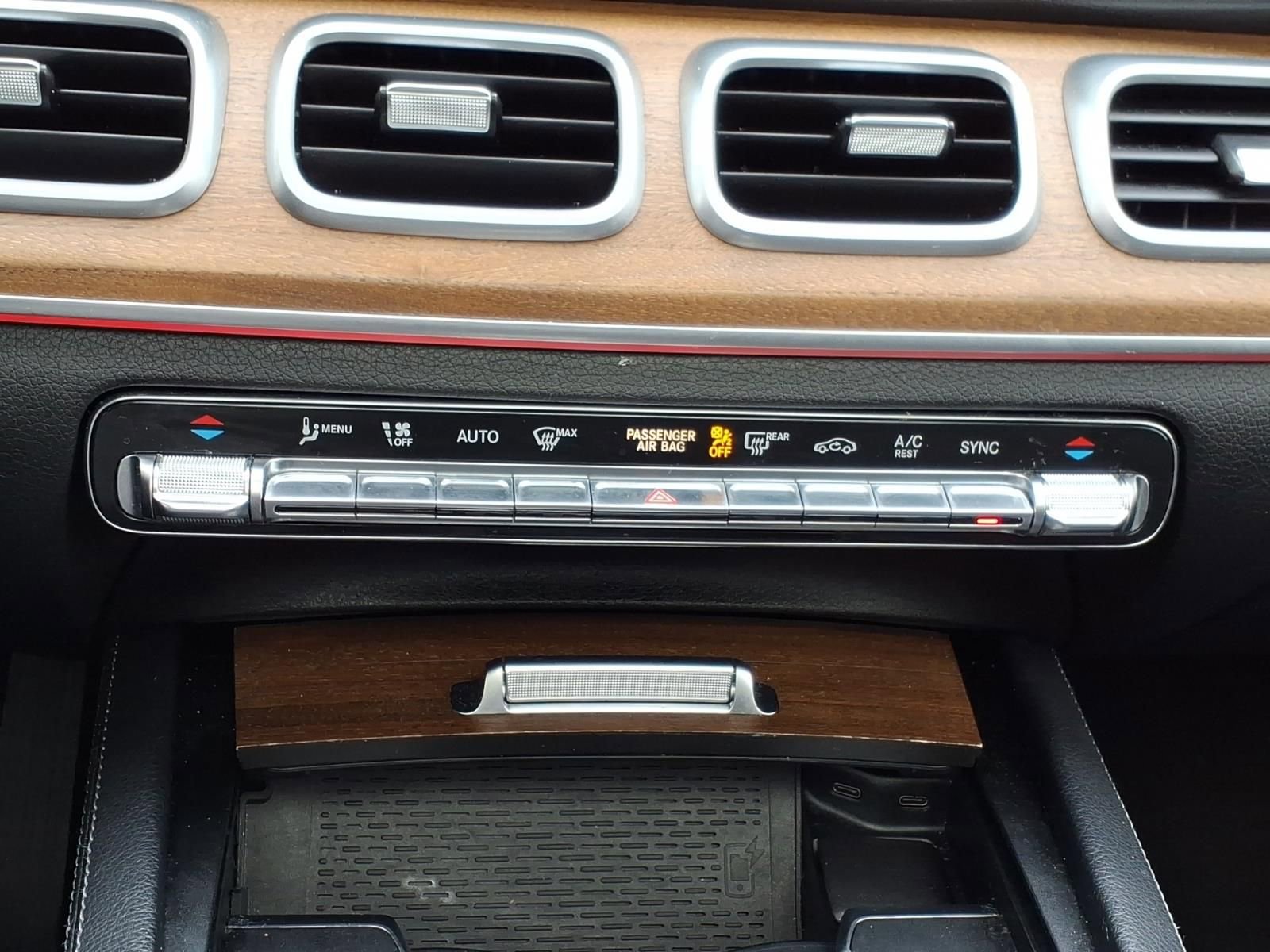 Used 2020 Mercedes-Benz GLE 580 4MATIC w/ Energizing Package Plus image 17