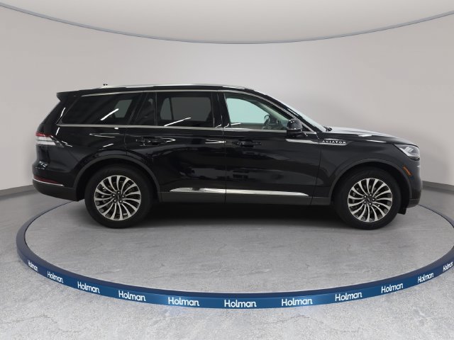 Certified 2024 Lincoln Aviator AWD w/ Premium Package image 4