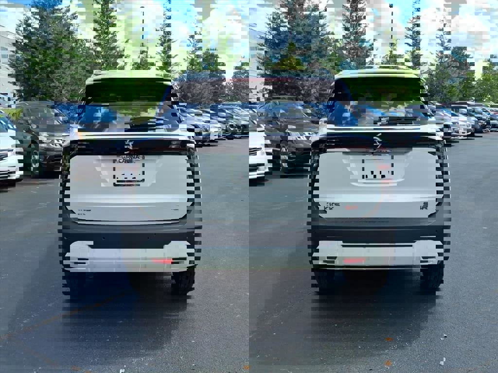 New 2025 Nissan Kicks SR image 4