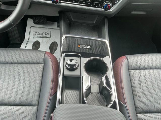 Used 2025 Chevrolet Equinox RS w/ Safety and Technology Package AWD/4WD image 27