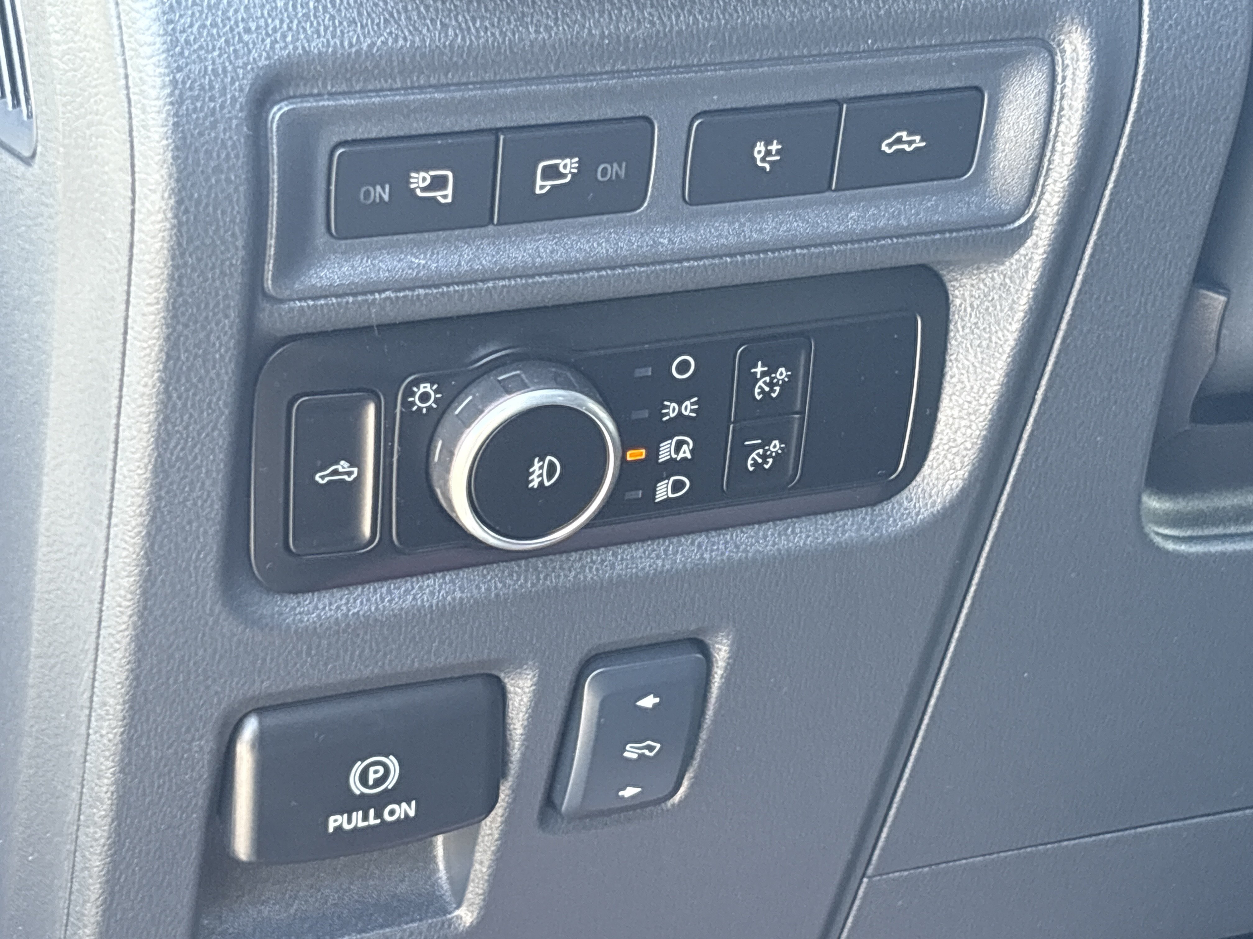 Certified 2024 Ford F150 Platinum AWD/4WD image 29