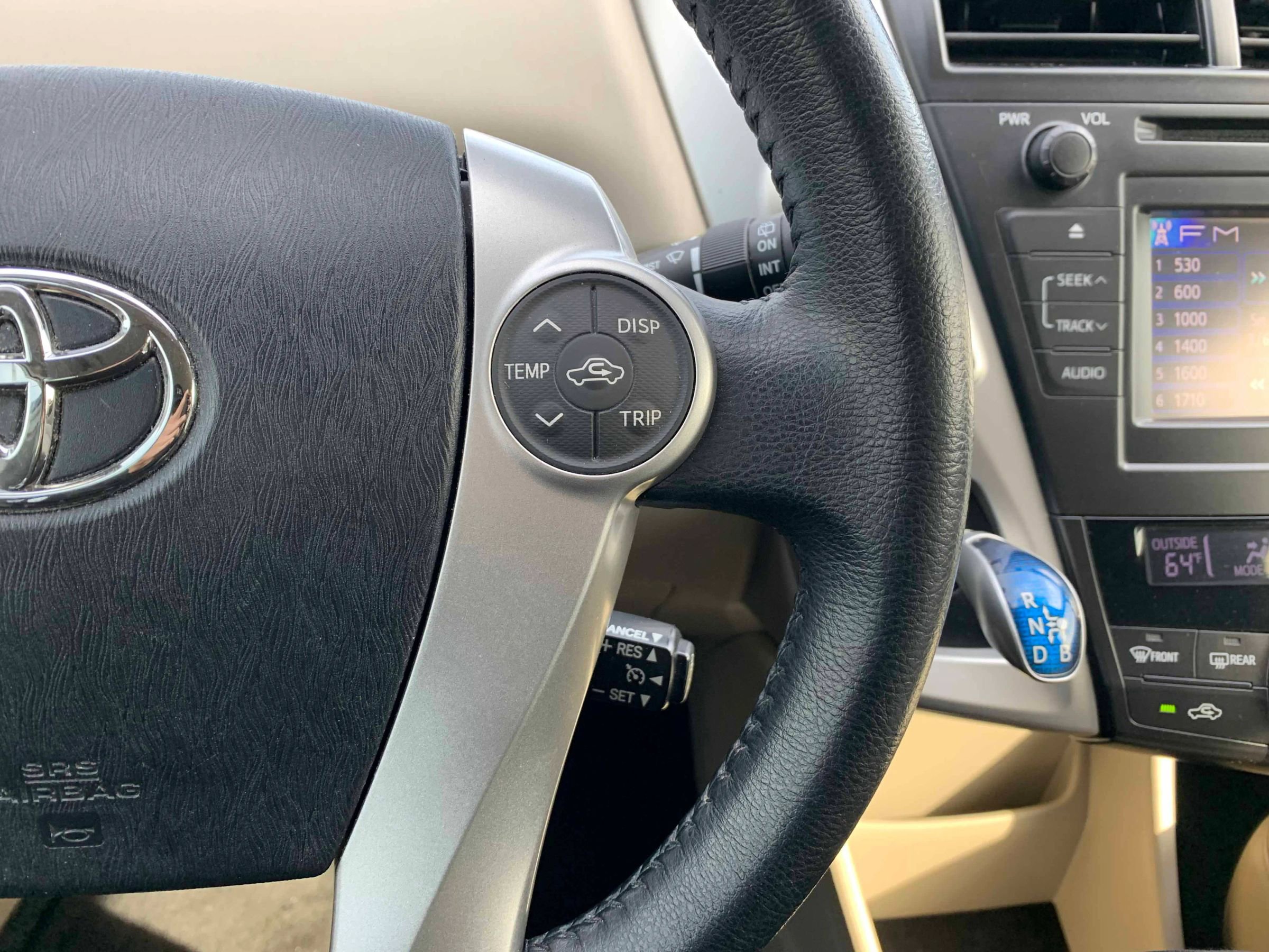 Used 2014 Toyota Prius V Five image 16