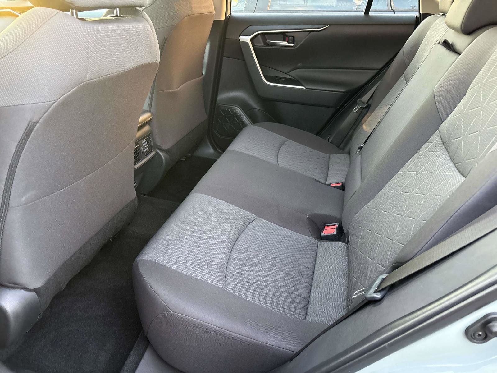 Used 2022 Toyota RAV4 XLE w/ Convenience Package AWD/4WD image 6