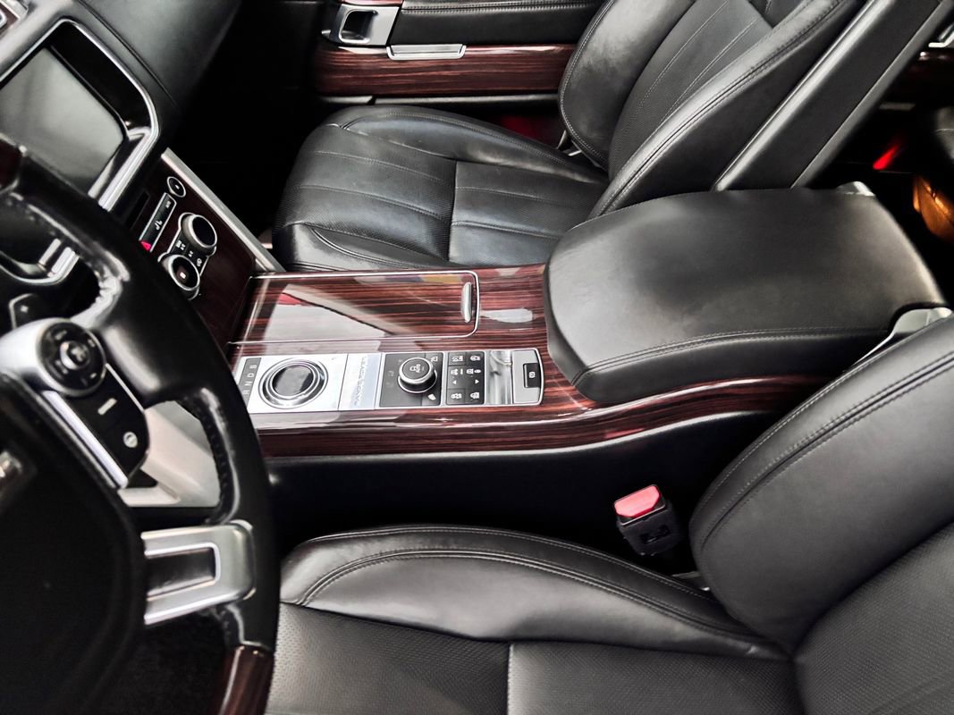 Used 2017 Land Rover Range Rover HSE image 26