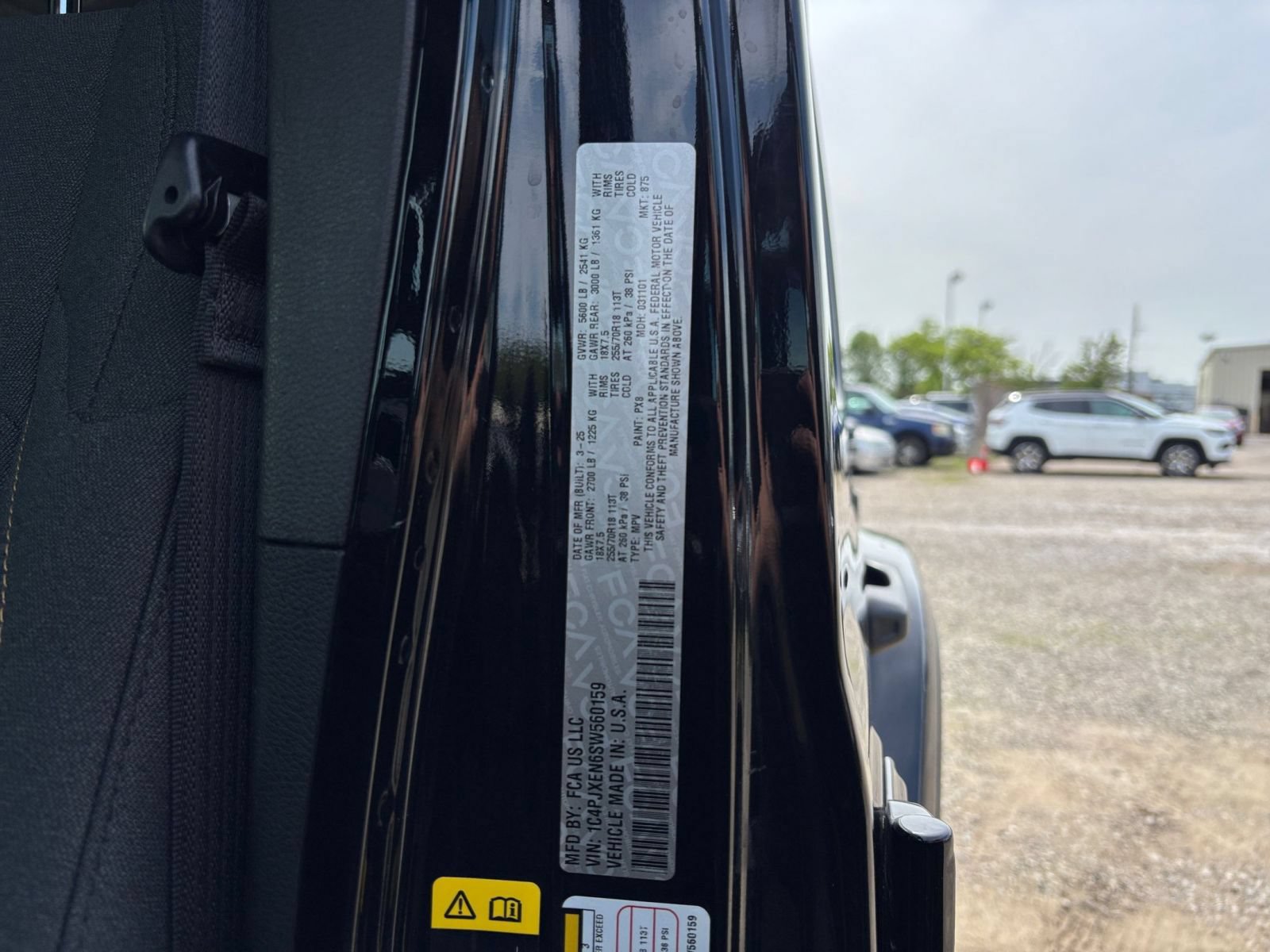 Used 2025 Jeep Wrangler Unlimited Sahara AWD/4WD image 30