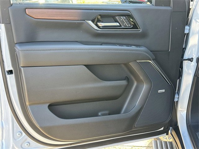 New 2026 GMC Yukon XL Denali w/ Denali Reserve Package image 20