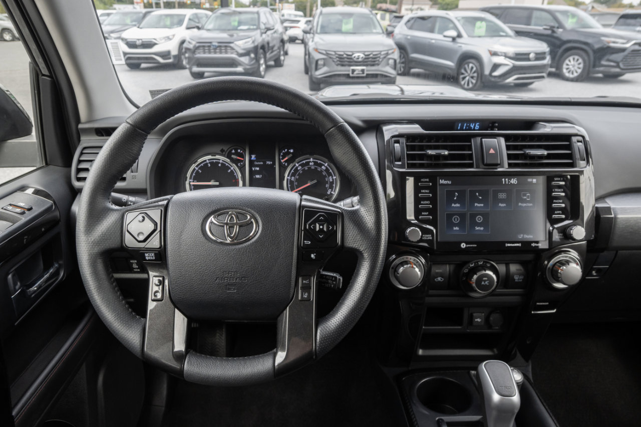 Used 2024 Toyota 4Runner TRD Off-Road image 29