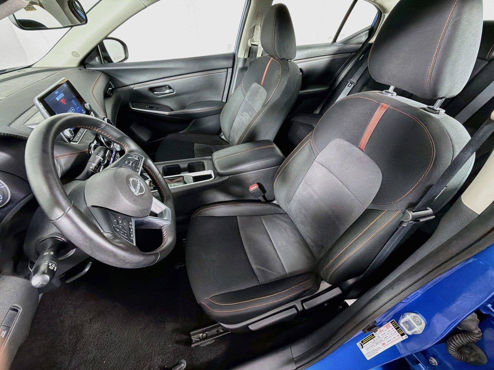 Used 2025 Nissan Sentra SR FWD image 2