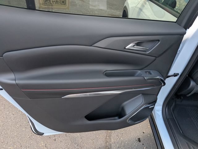 New 2027 Chevrolet Traverse RS w/ LPO, Floor Liner Package AWD/4WD image 10
