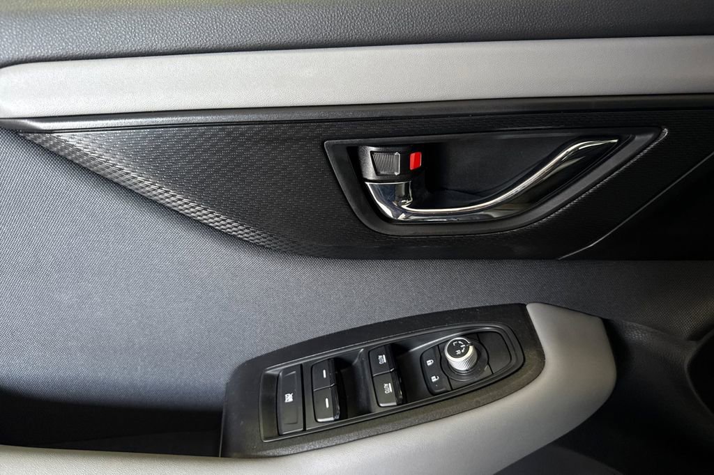 Used 2025 Subaru Outback Premium image 11