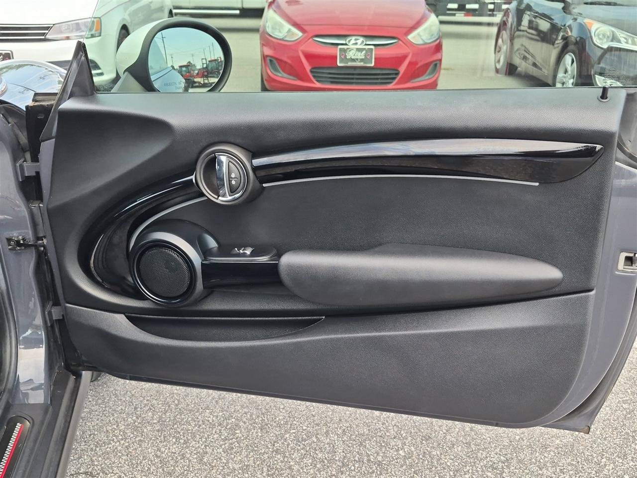 Used 2018 MINI Cooper S FWD image 31