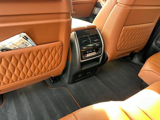 Used 2025 BMW ALPINA XB7 image 23