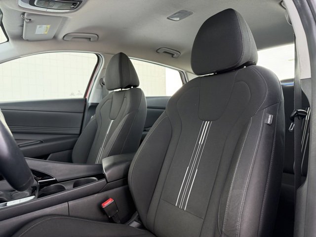 Certified 2021 Hyundai Elantra SEL w/ Convenience Package image 5