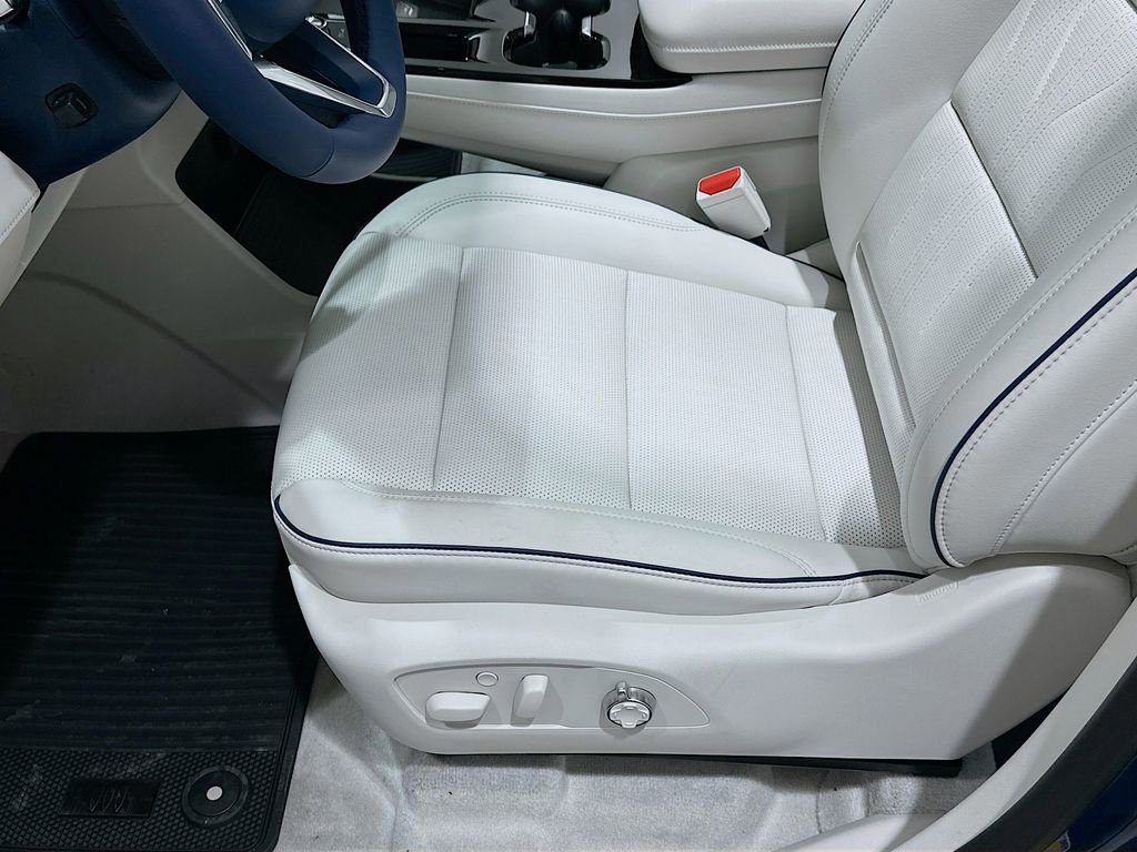 New 2026 Buick Enclave Avenir image 20