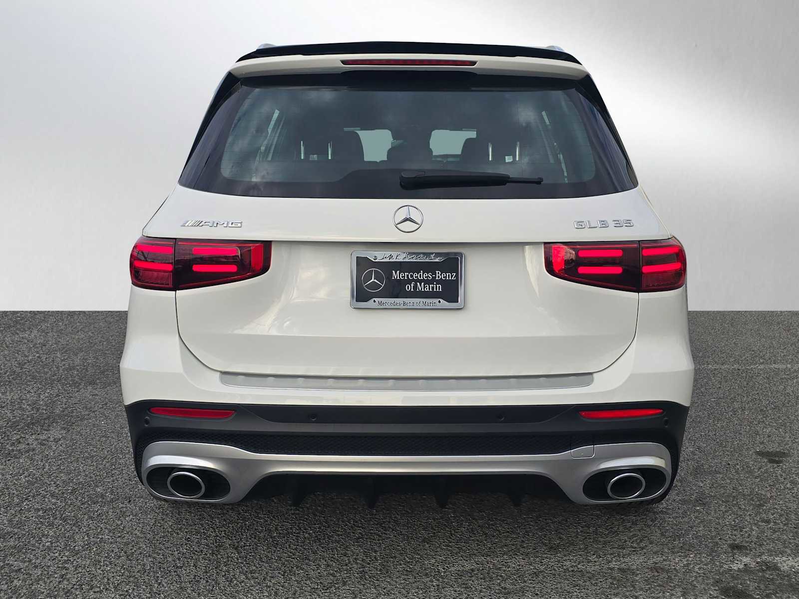 Used 2025 Mercedes-Benz GLB 35 AMG 4MATIC image 4