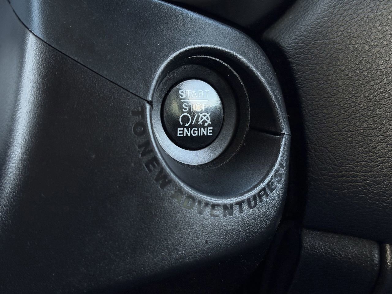 Used 2017 Jeep Renegade Altitude image 18