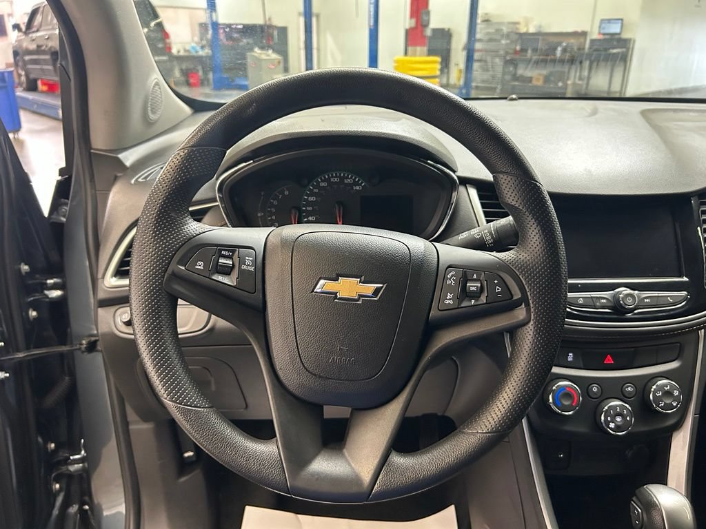 Used 2021 Chevrolet Trax LT AWD/4WD image 21
