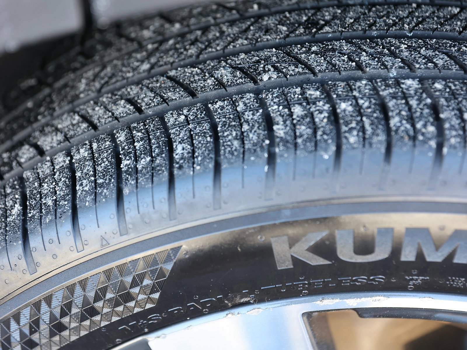 Certified 2025 Hyundai Santa Fe Limited image 11