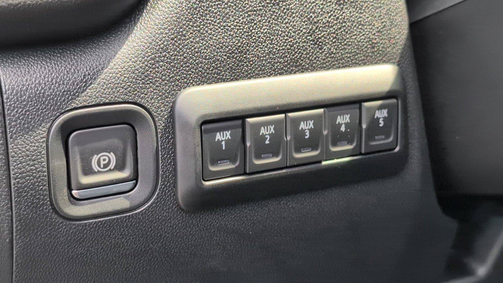 New 2026 GMC Sierra 2500 Pro w/ Convenience Package RWD image 33