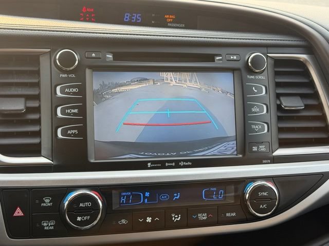 Used 2018 Toyota Highlander XLE AWD/4WD image 17