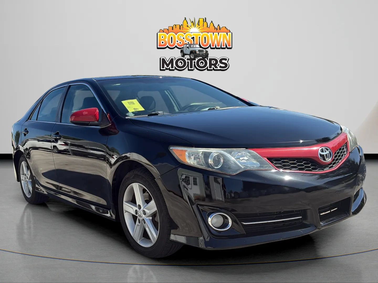 Used 2012 Toyota Camry SE FWD image 11