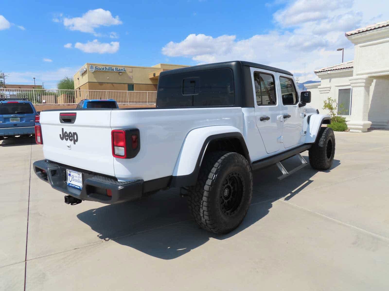 Used 2023 Jeep Gladiator Sport AWD/4WD image 6
