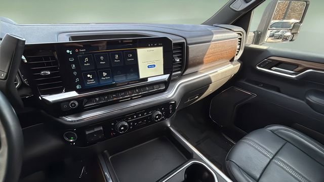 Used 2024 Chevrolet Silverado 2500 High Country w/ High Country Premium Package image 24