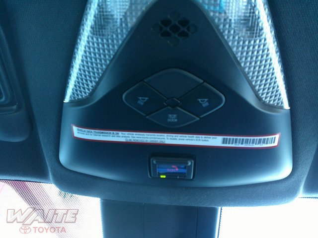 Used 2020 Toyota C-HR XLE image 17