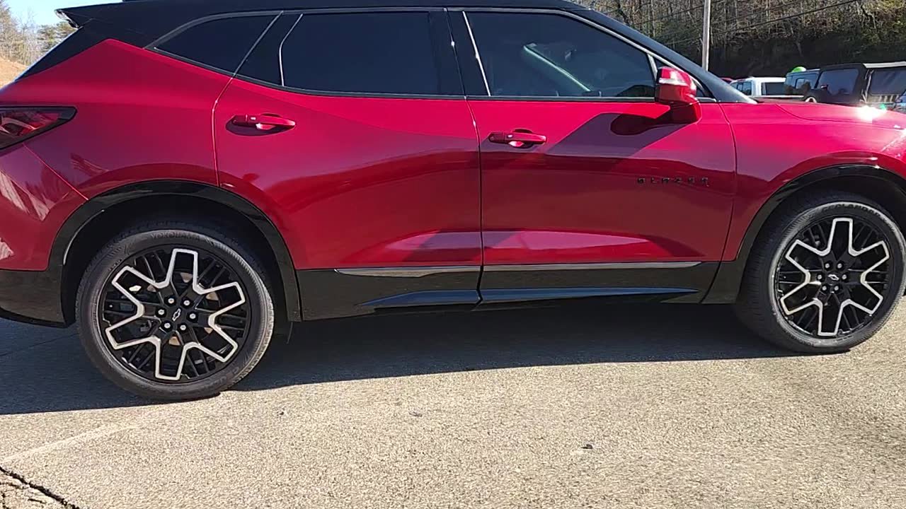 Used 2023 Chevrolet Blazer RS w/ Driver Confidence II Package image 9