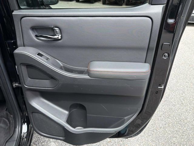 Used 2024 Nissan Frontier PRO-4X w/ Technology Package AWD/4WD image 19