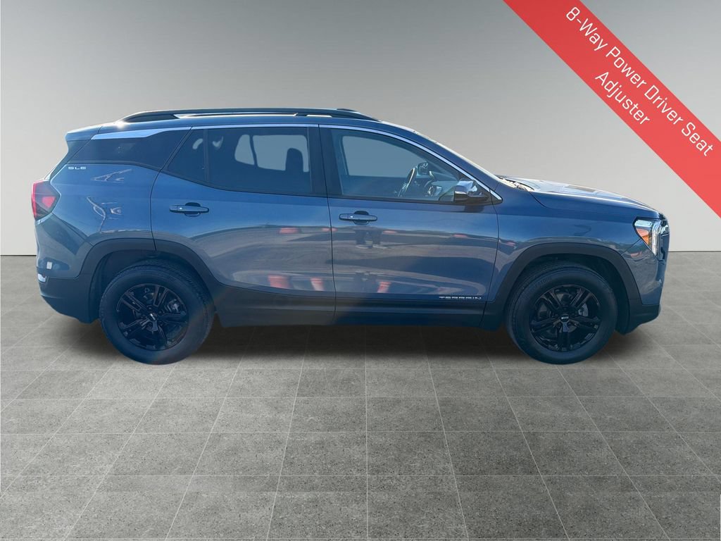 Used 2024 GMC Terrain SLE w/ Driver Convenience Package AWD/4WD image 7