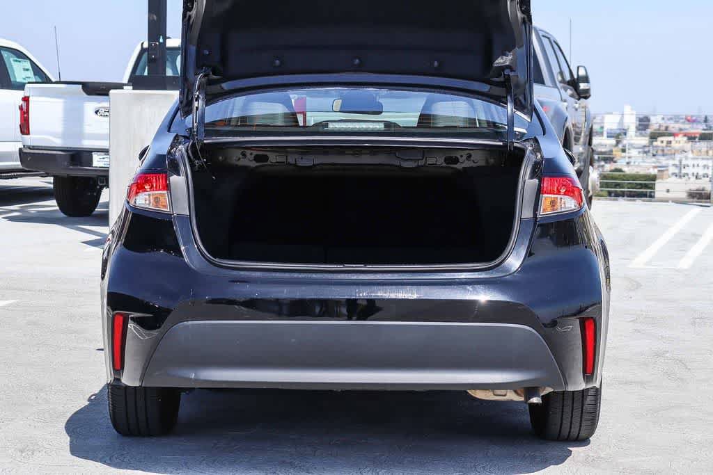 Used 2025 Toyota Corolla LE FWD image 27