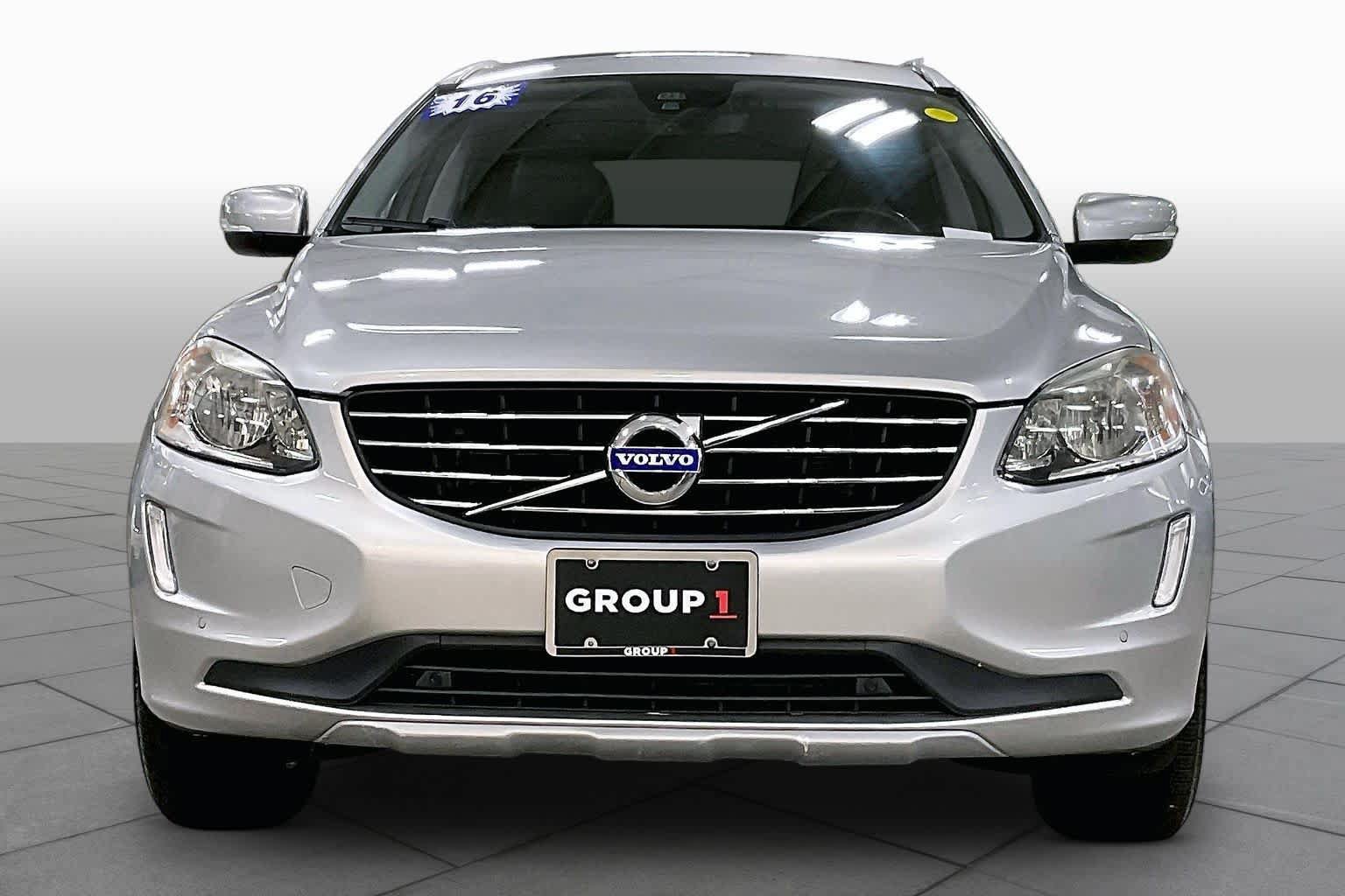 Used 2016 Volvo XC60 T5 Premier w/ Proximity Package AWD/4WD image 4