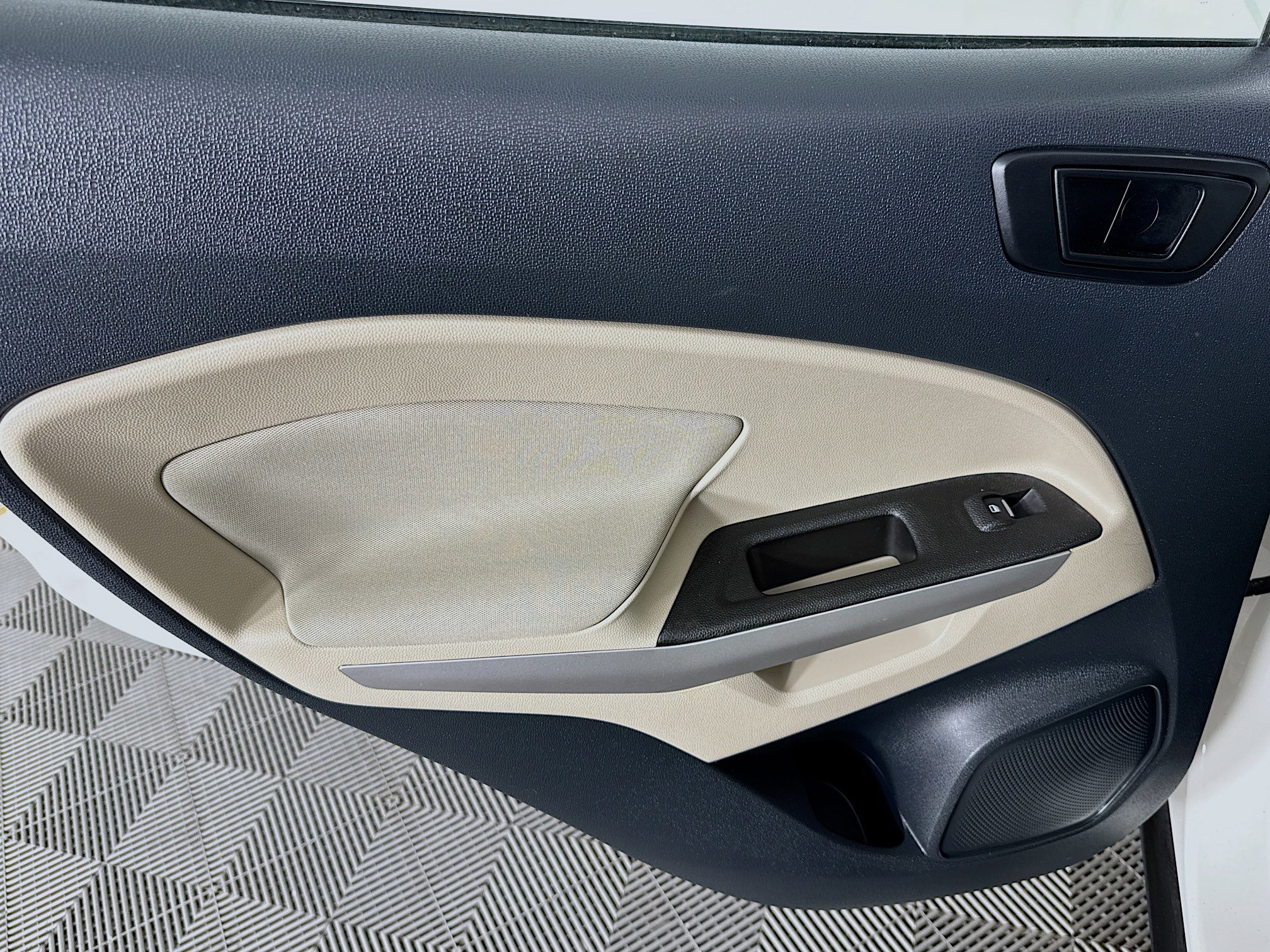 Used 2018 Ford EcoSport S FWD image 24