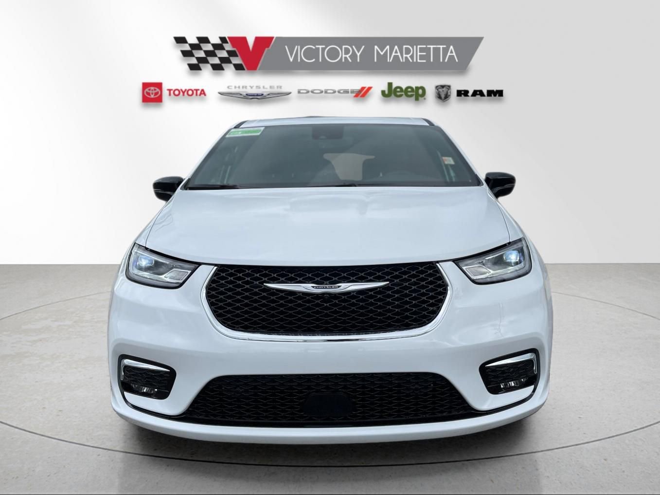 New 2026 Chrysler Pacifica Select AWD/4WD image 8
