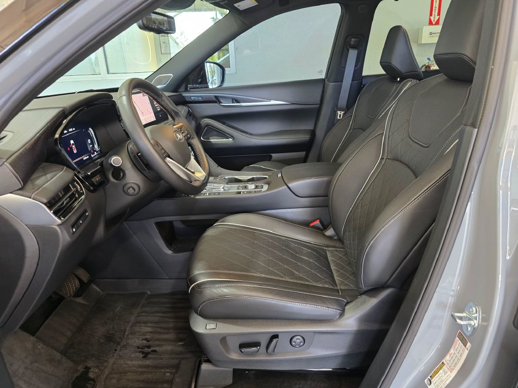 Certified 2025 INFINITI QX60 Autograph w/ Cargo Package AWD/4WD image 23