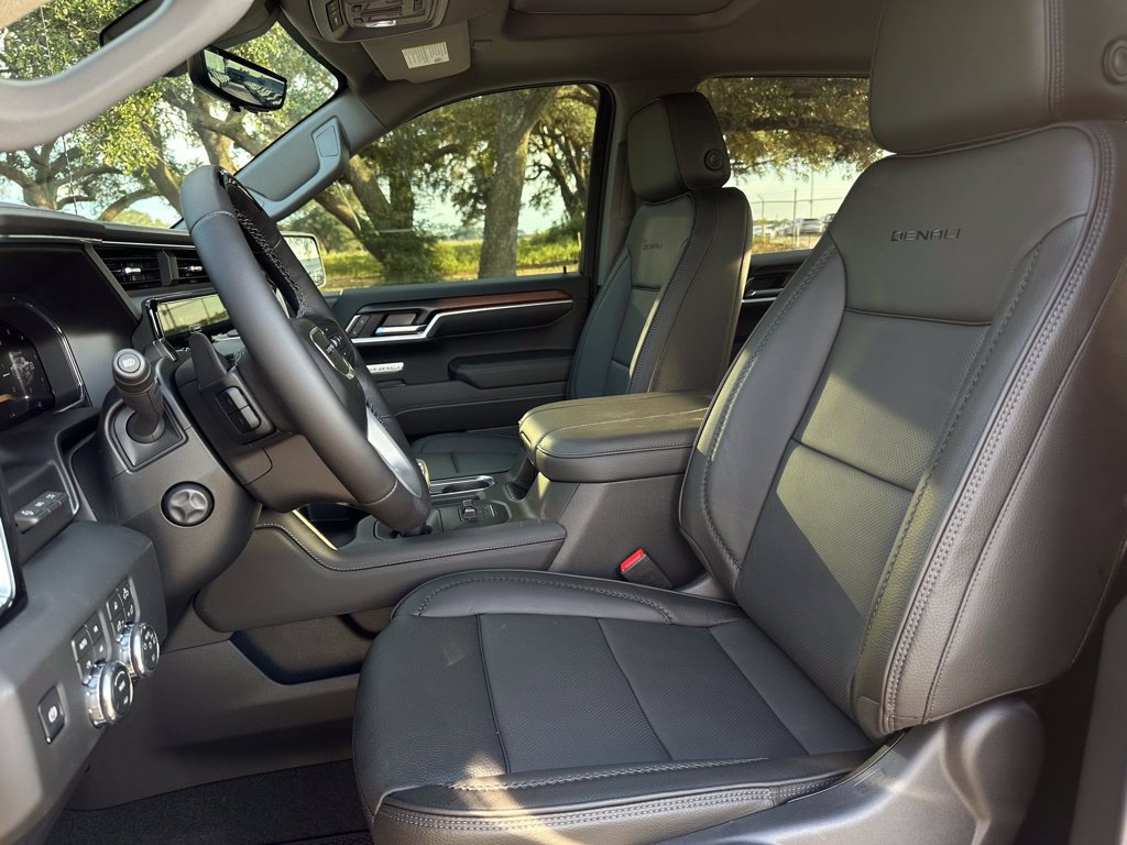 New 2026 GMC Sierra 1500 Denali AWD/4WD image 13