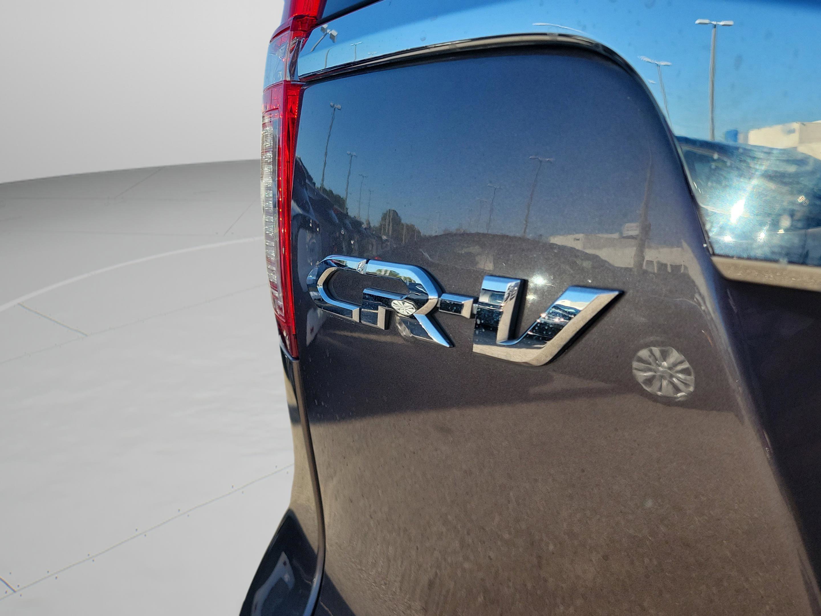 Used 2015 Honda CR-V LX image 2