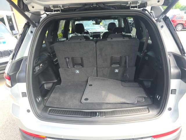 New 2025 Jeep Grand Cherokee L Laredo w/ Luxury Tech Group I image 30