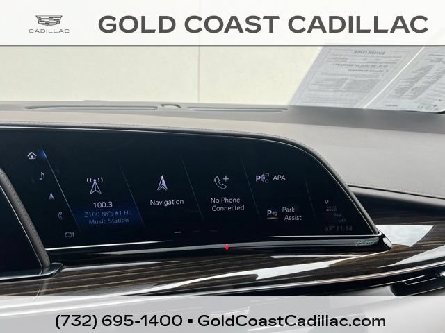 Certified 2022 Cadillac Escalade Premium Luxury AWD/4WD image 27