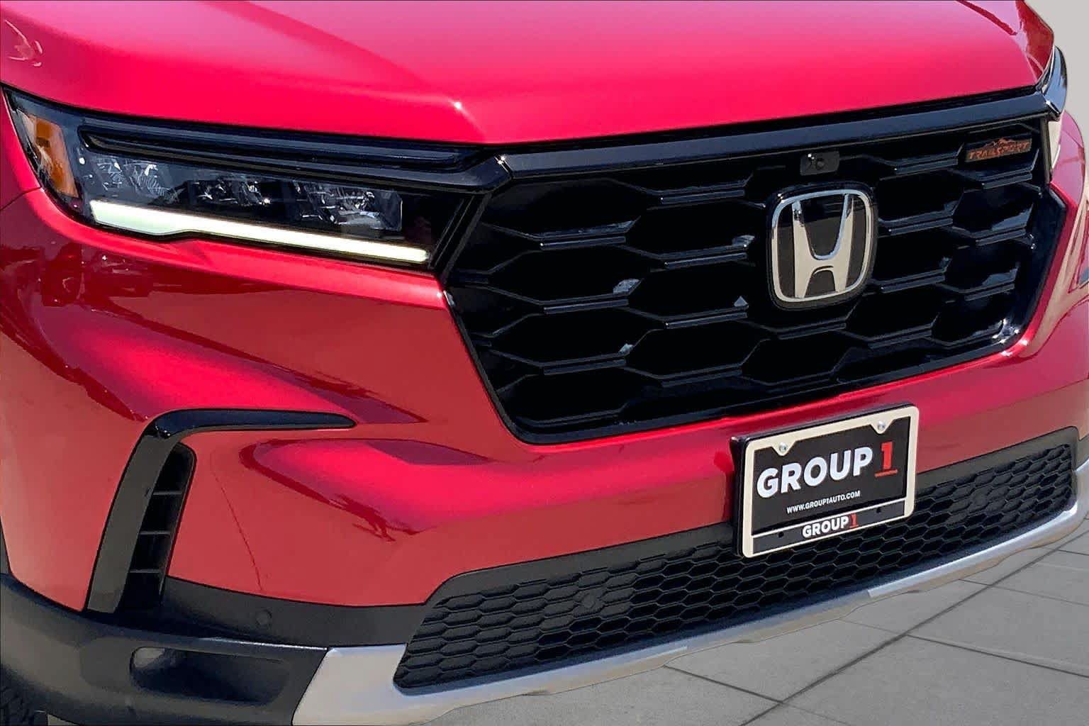 Used 2025 Honda Pilot TrailSport image 29