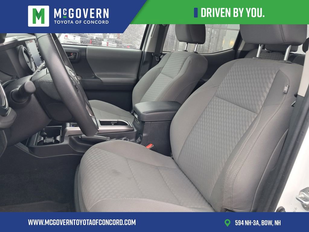 Used 2022 Toyota Tacoma SR5 AWD/4WD image 13