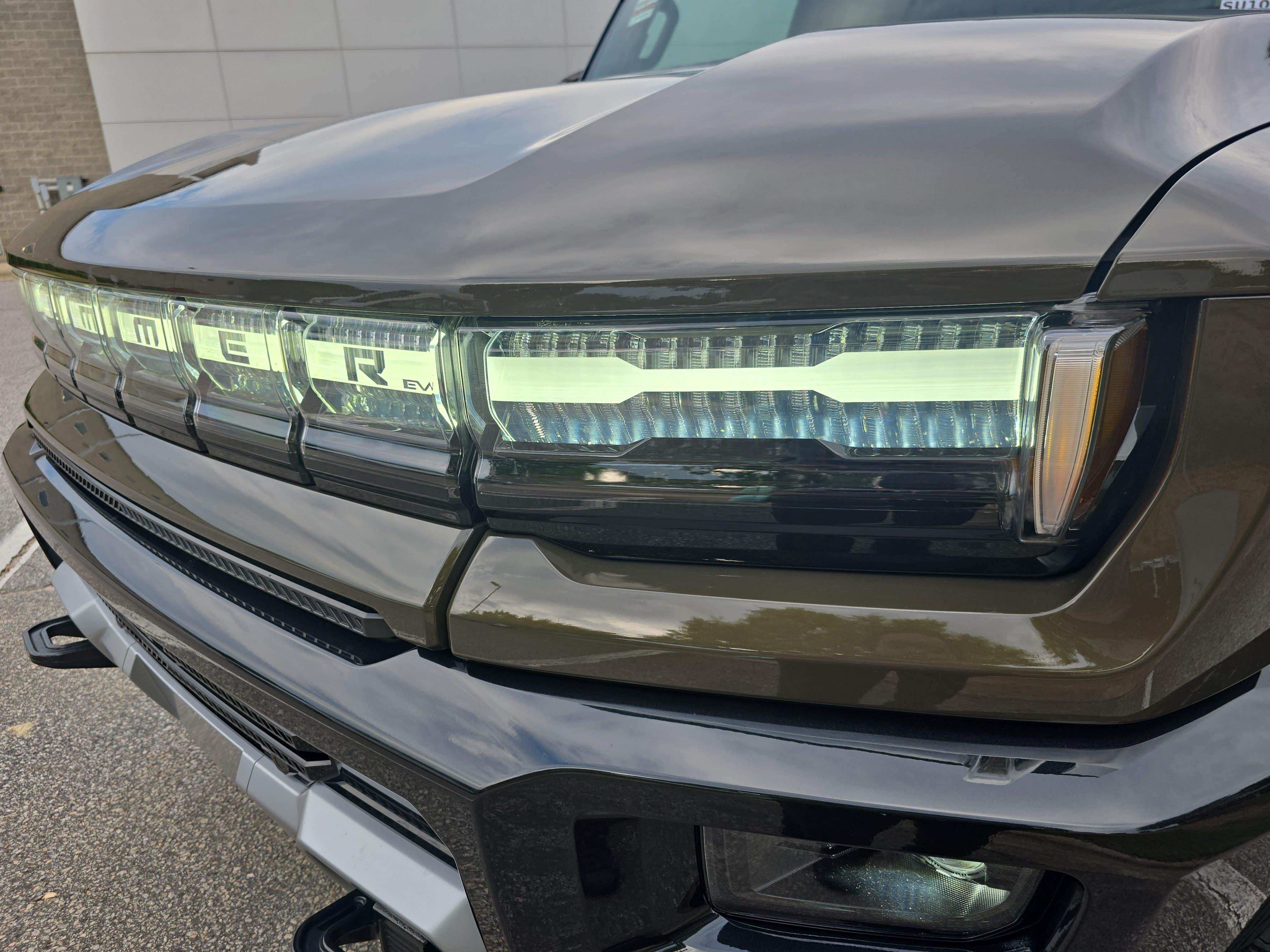 Used 2025 GMC Hummer EV 2X AWD/4WD image 28