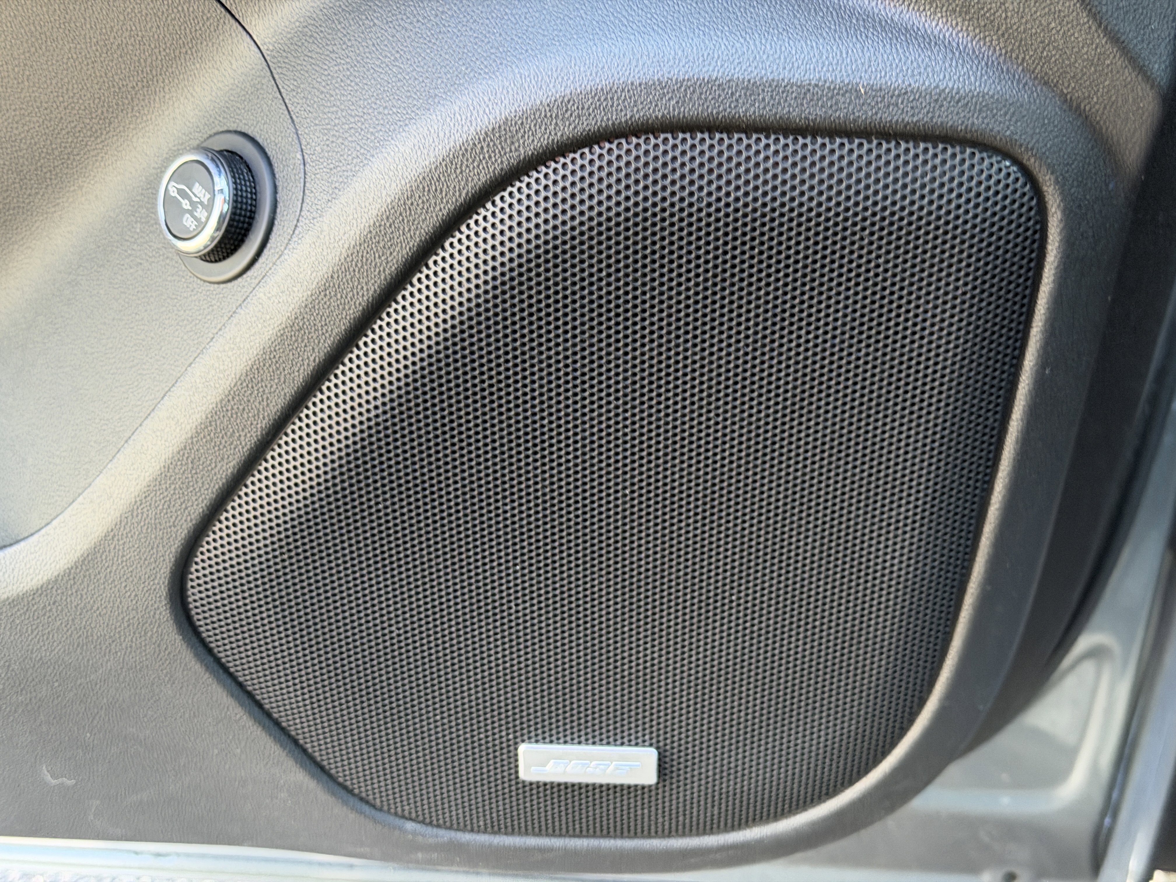 Used 2020 GMC Acadia SLT w/ Premium Package image 19