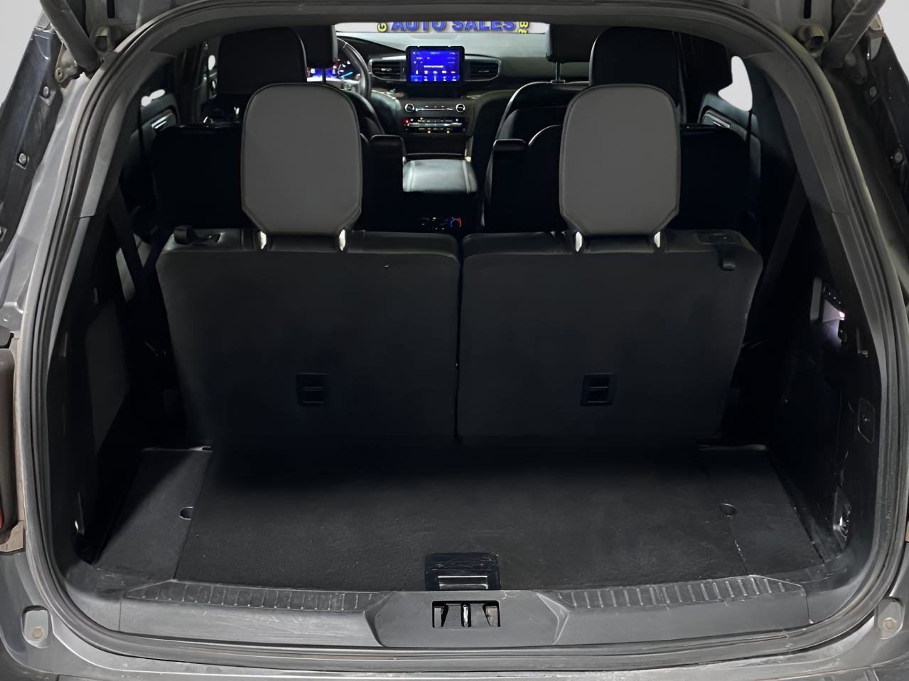 Used 2020 Ford Explorer Limited w/ Class III Trailer Tow Package image 10