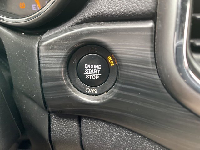 Used 2020 Jeep Grand Cherokee Laredo image 18