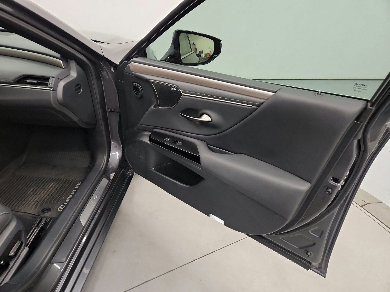 Used 2024 Lexus ES 300h F Sport w/ Accessory Package (Z2) FWD image 42