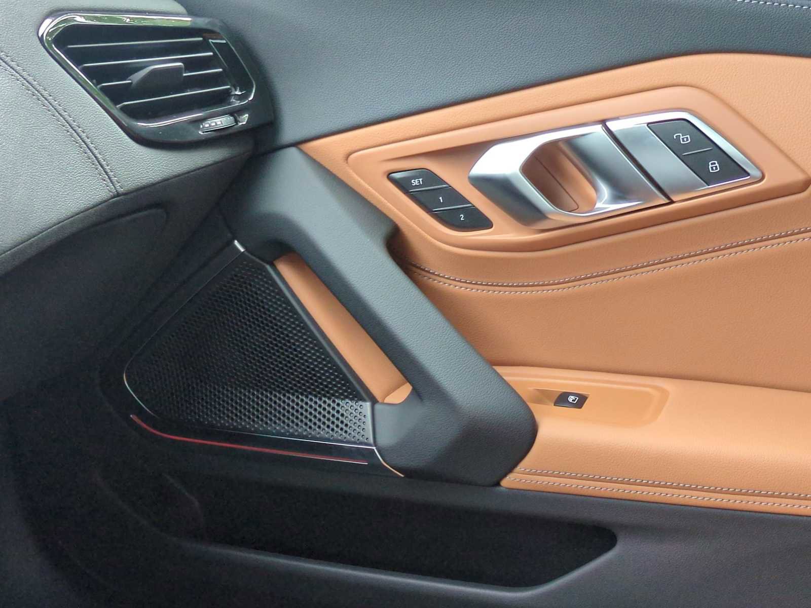 New 2026 BMW Z4 sDrive30i w/ Convenience Package image 28