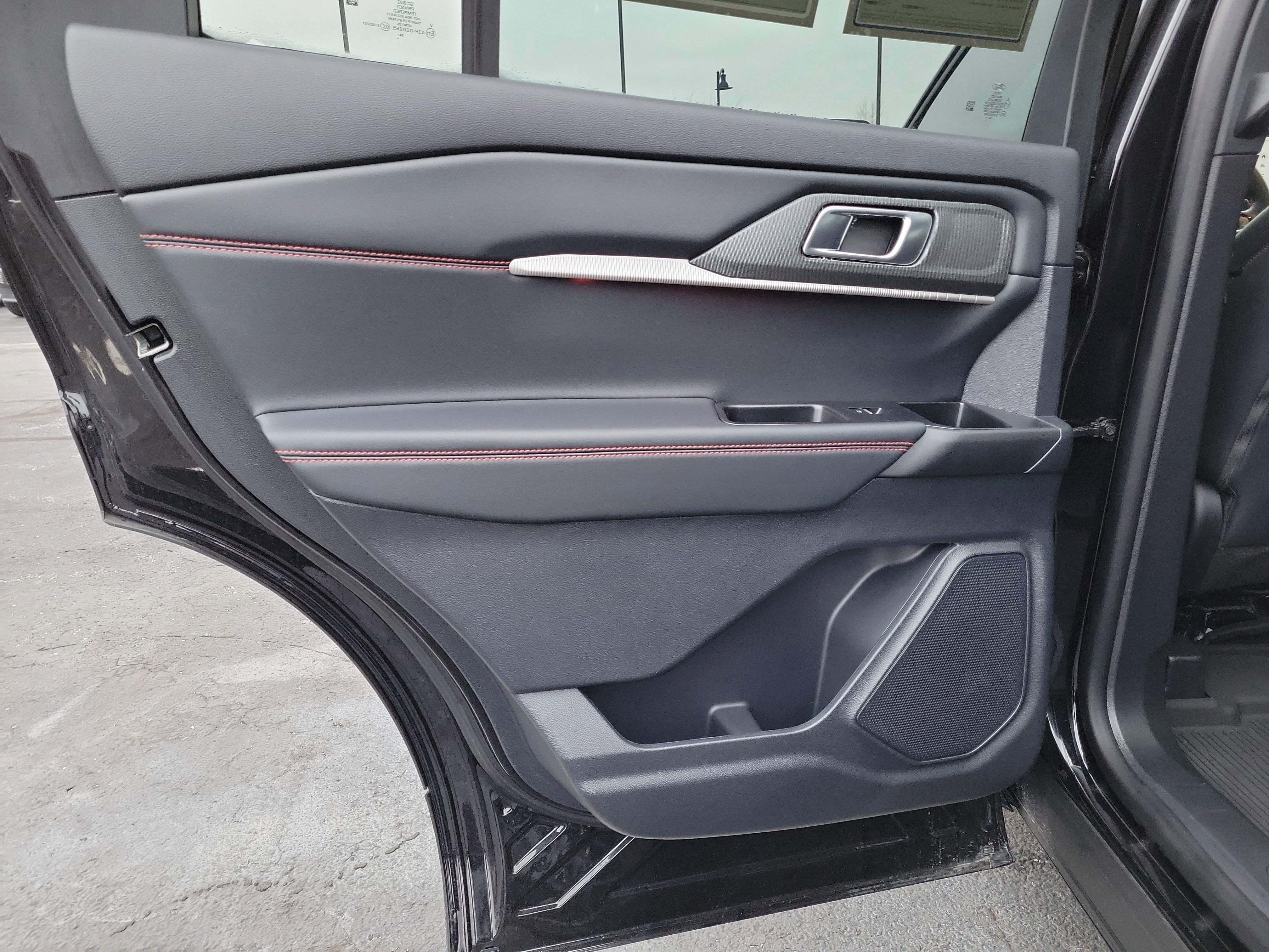 Certified 2025 Ford Explorer ST-Line w/ Premium Package image 10